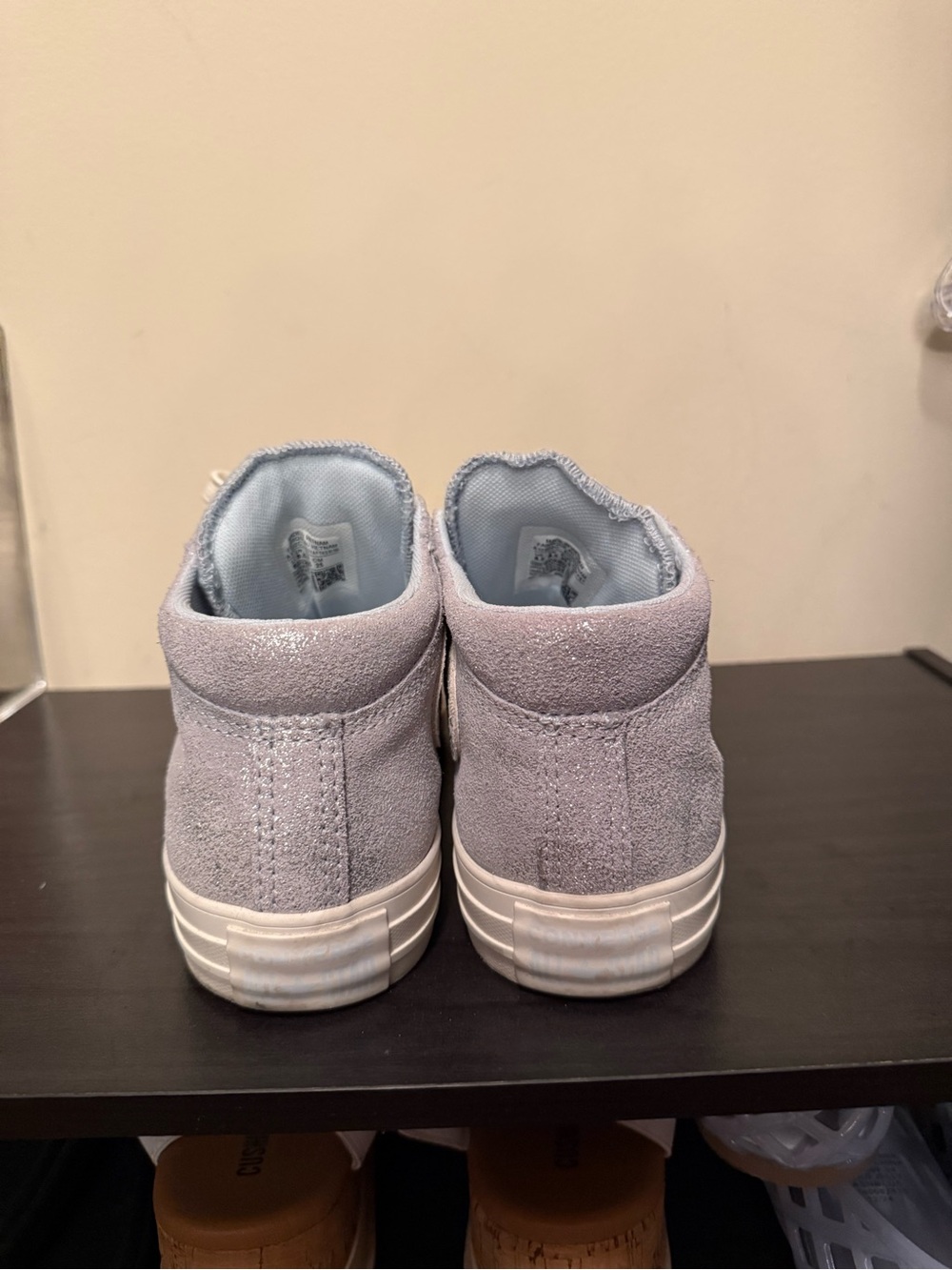 Converse - Picture 2 of 4
